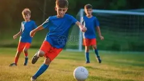 萧亚轩分享素颜照，脸部敷纱布，揭露曾遭犬咬伤痕