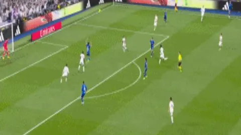 郑钦文不敌萨巴伦卡，八强征程于3月26日10：20落幕